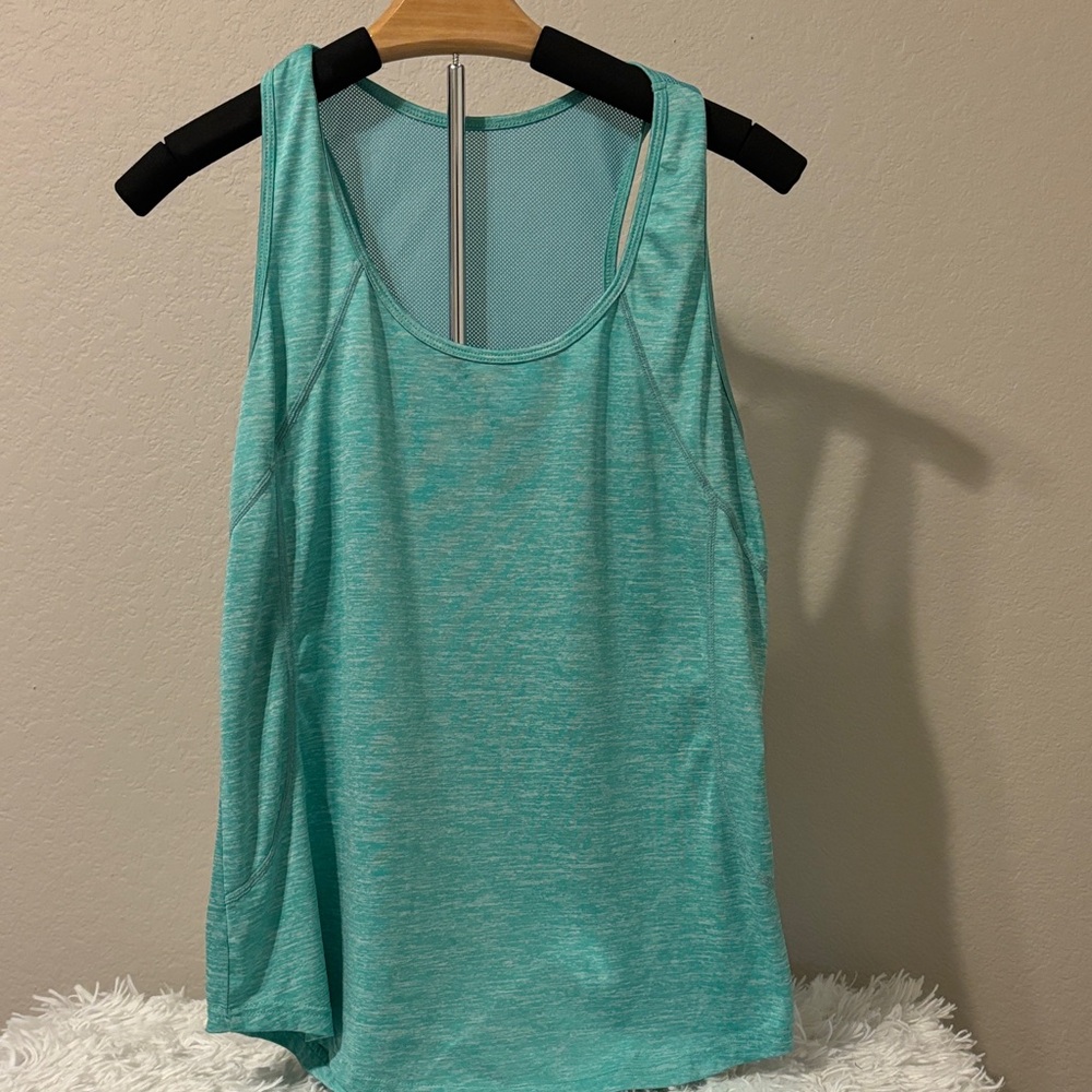 Women's Sleeveless Aqua Workout Top